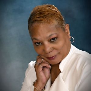 Meet your Posher, Theresa